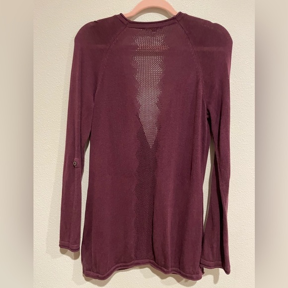 Plum luxury Royal Robbins cardigan with buttons. Optional tab sleeves. S… - Picture 5 of 5